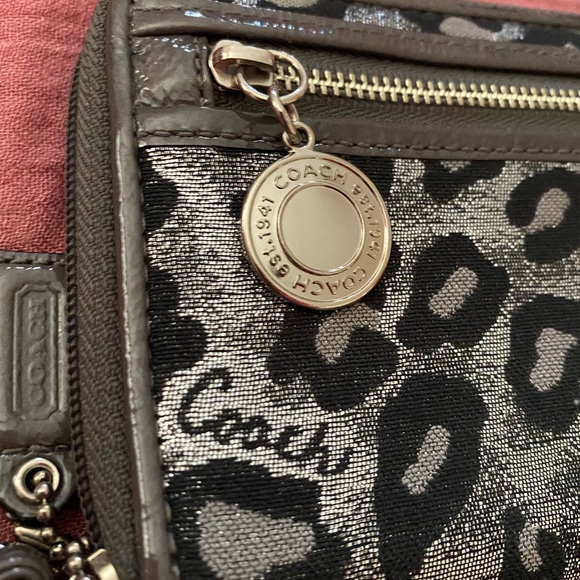 Coach Wallet - Picture 5 of 8